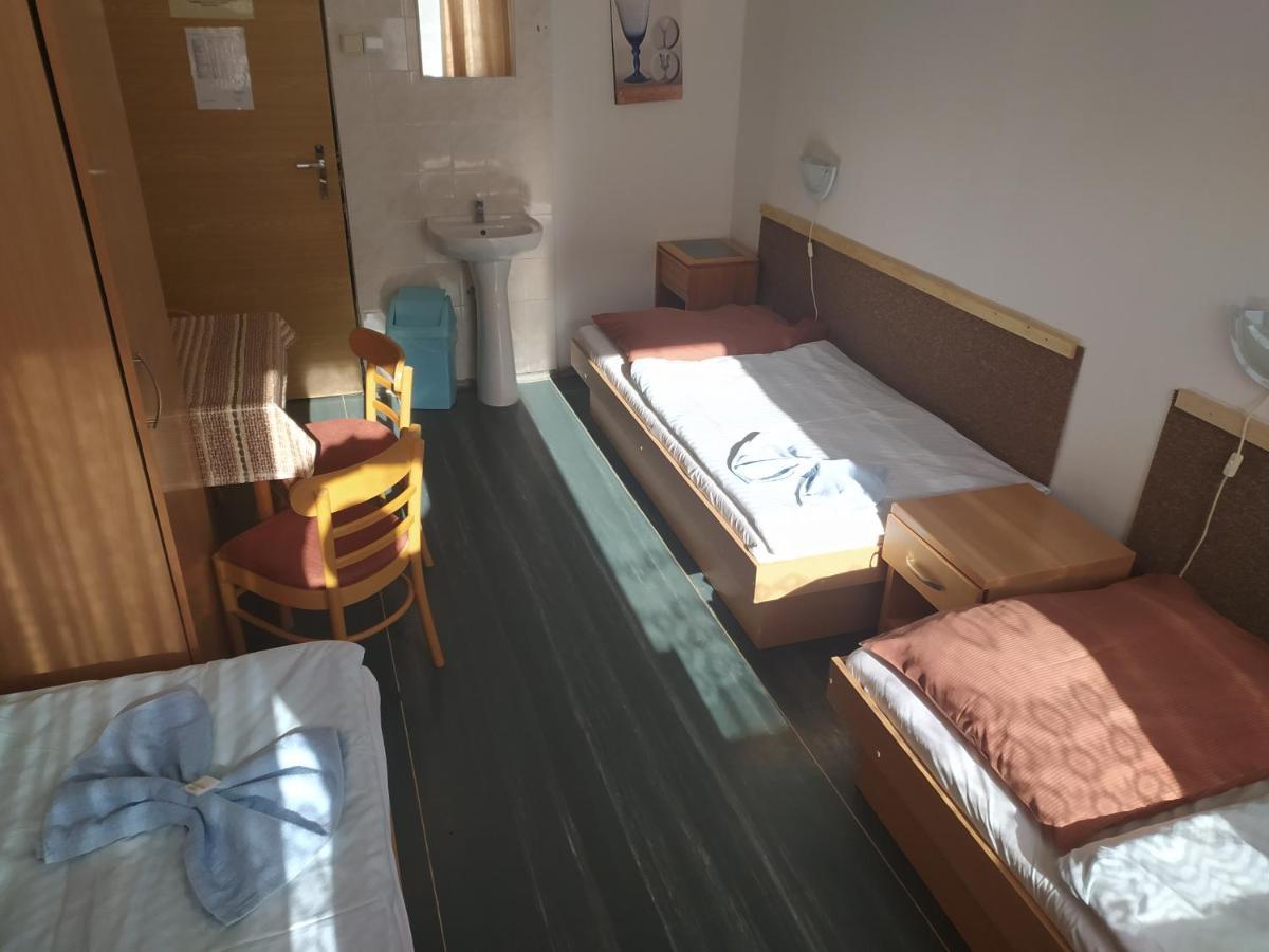 Hotel Sklarna Гаррахов Экстерьер фото